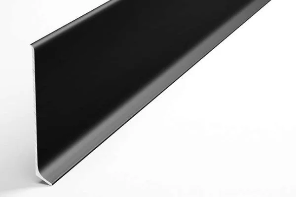 Алюминиевый плинтус Bonkeel ПЛ100 515л Черный (95,1х11,2х2500мм) в Кирове