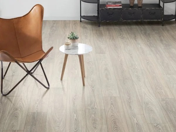 Ламинат Egger PRO 8/33 4V Дуб Бардолино серый EPL036 в Кирове