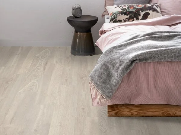 Ламинат Egger PRO 8/33 Дуб Кортон белый EPL051 в Кирове