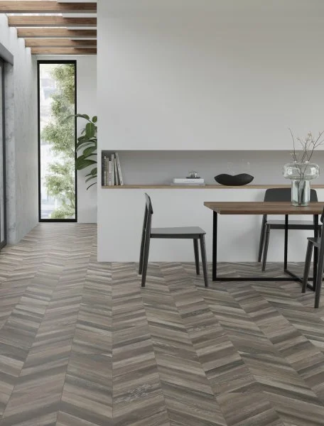 Ламинат Egger PRO 8/33 4V Large Дуб Кестинкорт Шоколад левая EPL240F4CL в Кирове